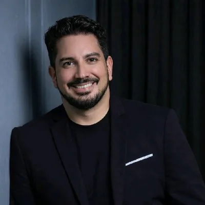 Foto de Alex Soares, Design Lead na Totvs